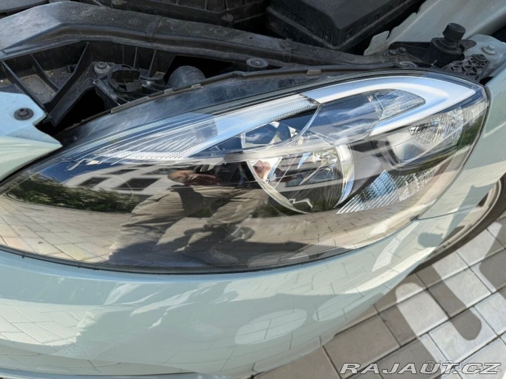 Volvo V40  2018
