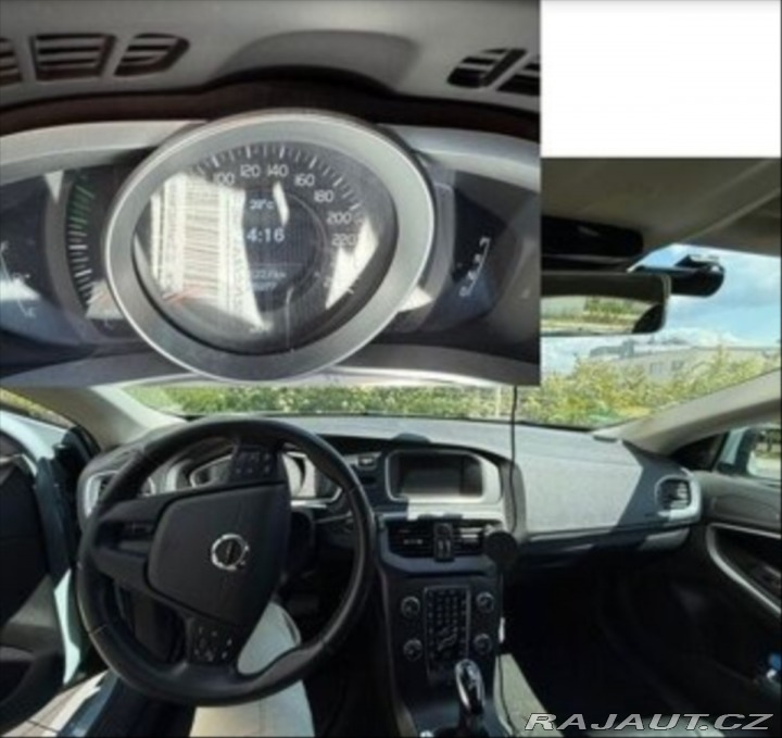 Volvo V40  2018