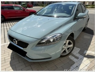 Volvo V40  2018