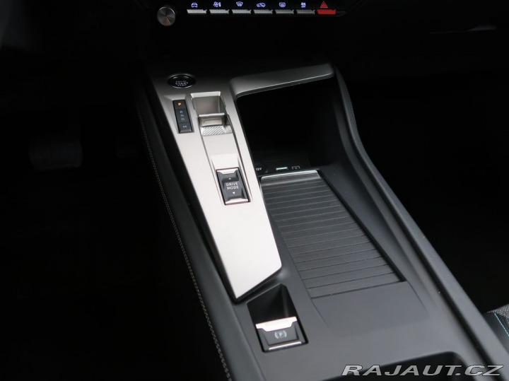 Peugeot 408 1.2PureTech,96kW,ALLURE,A 2024