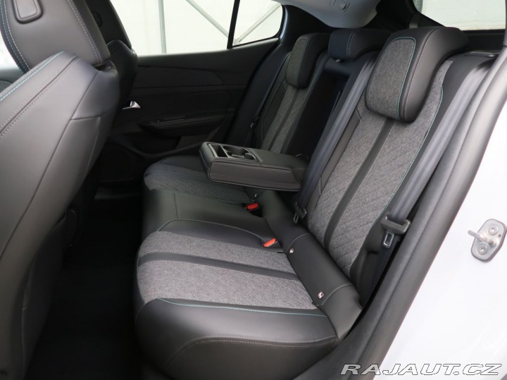 Peugeot 408 1.2PureTech,96kW,ALLURE,A 2024