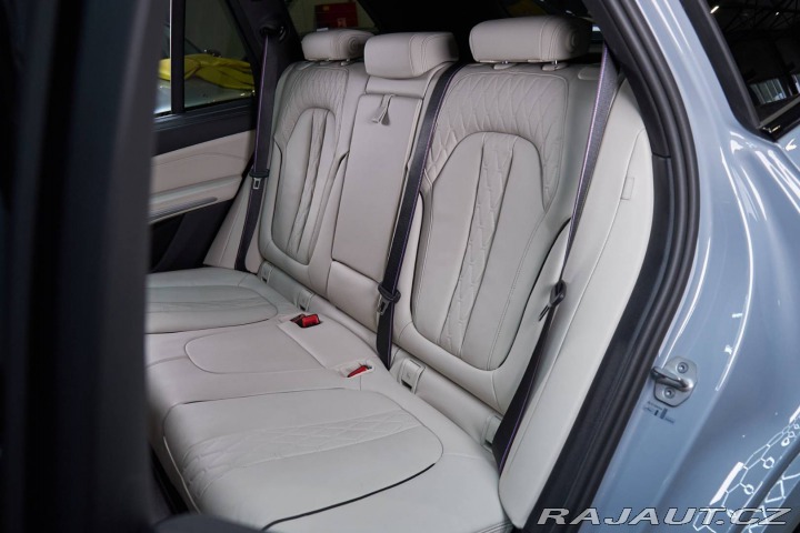 BMW X5 xDrive M60i mHEV A/T 2025