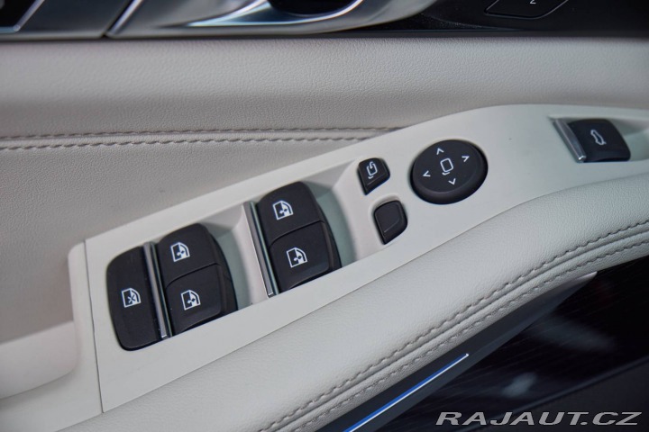 BMW X5 xDrive M60i mHEV A/T 2025