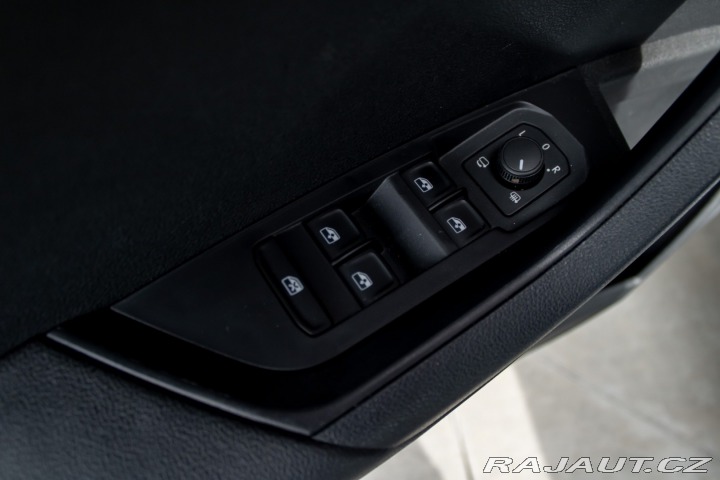 Škoda Karoq / 2.0 TDI/ Selection/ DS 2024