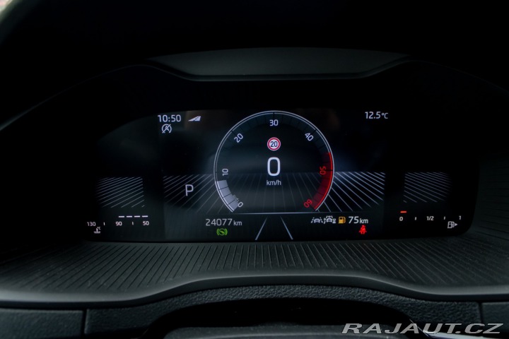 Škoda Karoq / 2.0 TDI/ Selection/ DS 2024