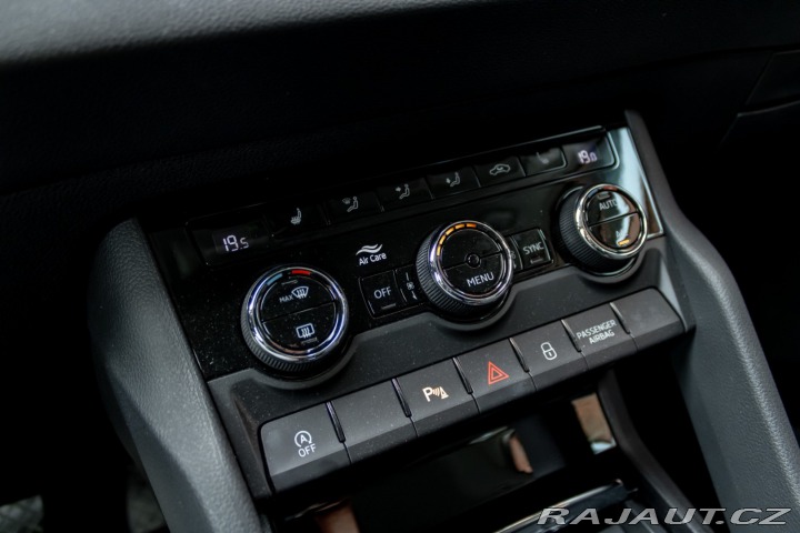 Škoda Karoq / 2.0 TDI/ Selection/ DS 2024