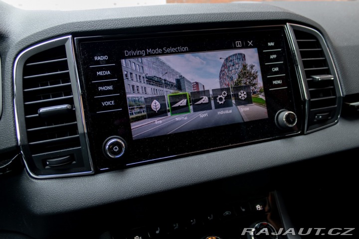 Škoda Karoq / 2.0 TDI/ Selection/ DS 2024