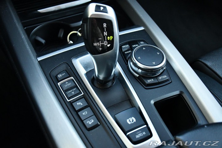 BMW X5 xDrive30d NAVI KŮŽE KAMER 2015