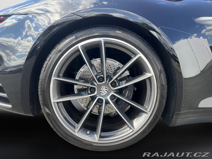 Porsche 911 Carrera 2021