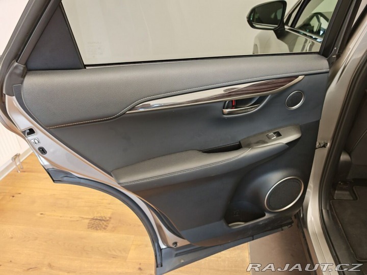 Lexus Ostatní modely NX 300h 2.5 LUXURY LIMITED EDITIO 2018
