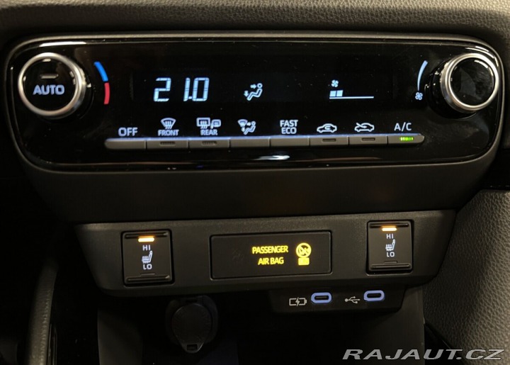Toyota Yaris 1.5 Hybrid AT STYLE 2025