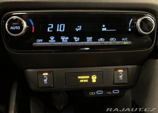 Toyota Yaris 1.5 Hybrid AT STYLE 2025