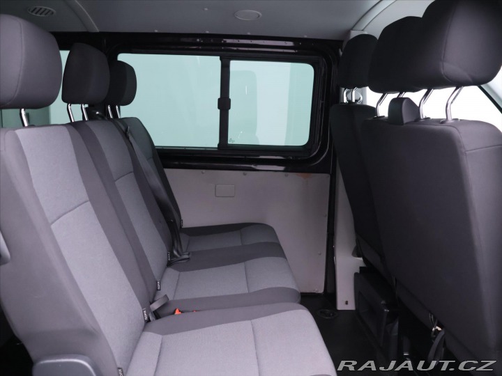 Volkswagen Transporter 2,0 TDI Klima 9-Míst Tažn 2015