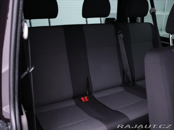 Volkswagen Transporter 2,0 TDI Klima 9-Míst Tažn 2015