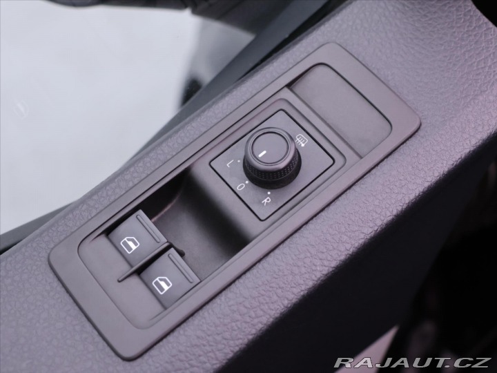 Volkswagen Transporter 2,0 TDI Klima 9-Míst Tažn 2015