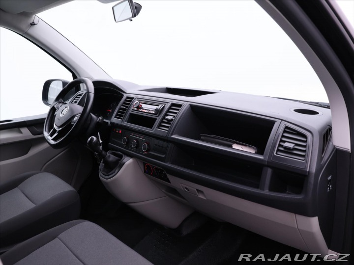 Volkswagen Transporter 2,0 TDI Klima 9-Míst Tažn 2015