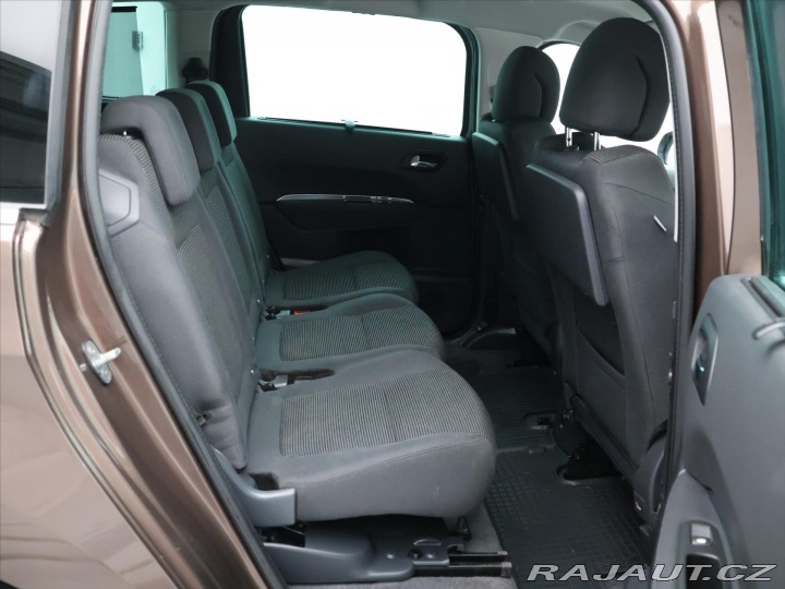 Peugeot 5008 1,6 HDI 88kW Allure 7-Mís 2015