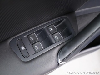 Volkswagen Golf 2,0 TSI R 221kW 4Motion D 2015