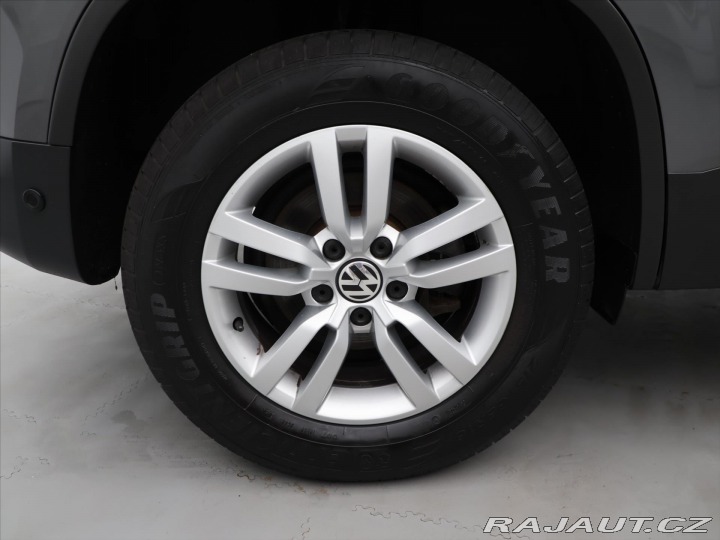 Volkswagen Tiguan 1,4 TSI 90kW Aut.klima 1. 2012
