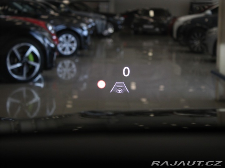 Citroën C4 1,2 Hybrid 145k. MAX  285 2025