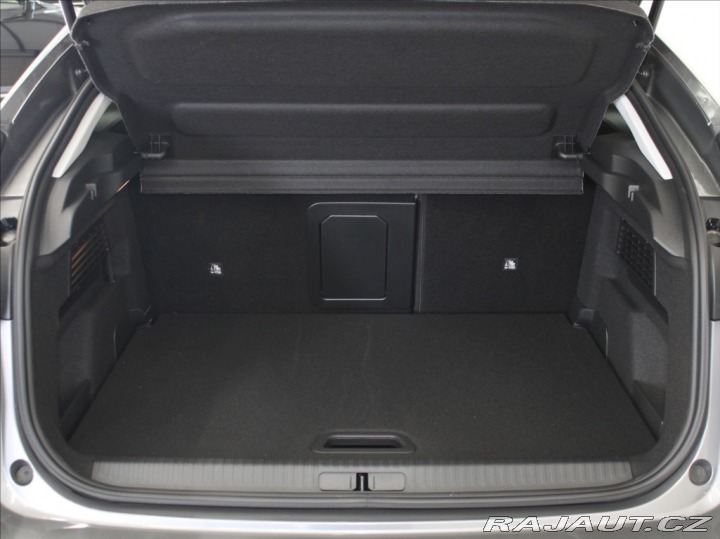 Citroën C4 1,2 Hybrid 145k. MAX  285 2025