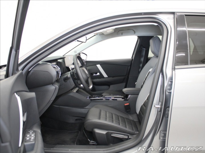 Citroën C4 1,2 Hybrid 145k. MAX  285 2025
