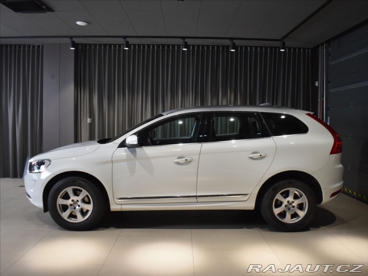 Volvo XC60 2,4 D4 AWD SUMMUM Bezklíč 2017