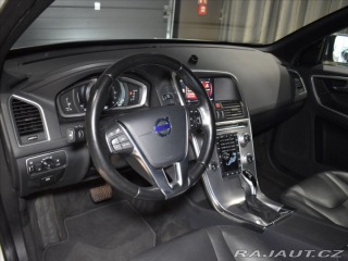 Volvo XC60 2,4 D4 AWD SUMMUM Bezklíč 2017