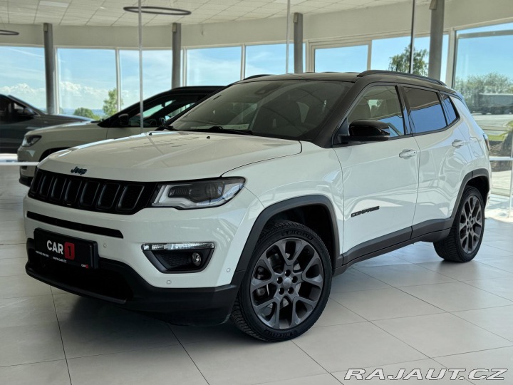 Jeep Compass S 4xe 1,3T 177kW*REZERVAC 2021