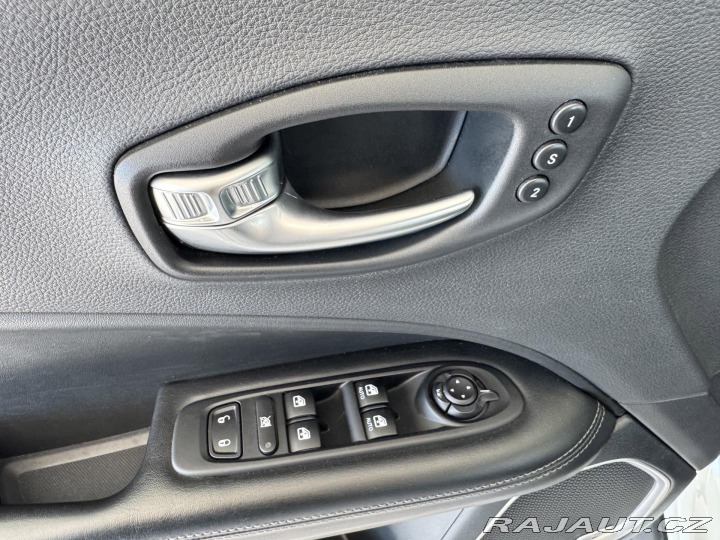 Jeep Compass S 4xe 1,3T 177kW*REZERVAC 2021