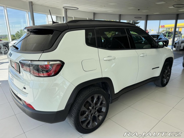 Jeep Compass S 4xe 1,3T 177kW*REZERVAC 2021