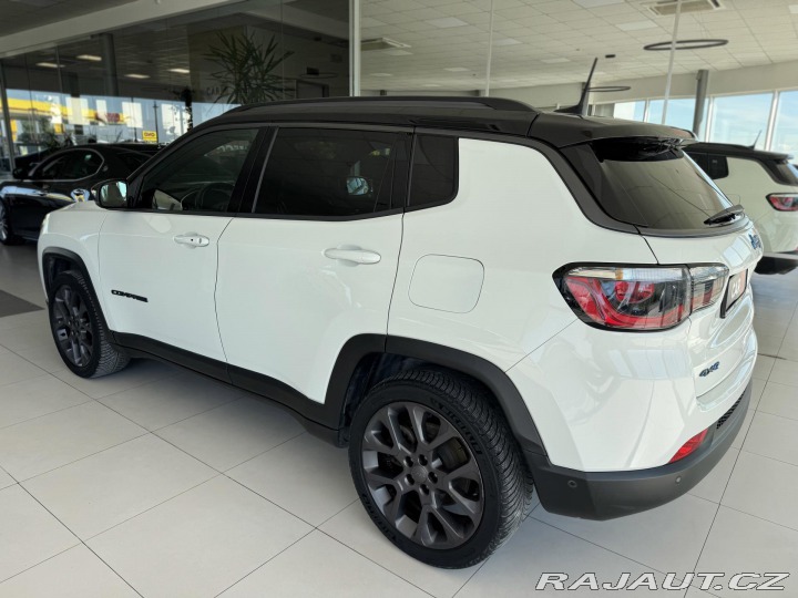 Jeep Compass S 4xe 1,3T 177kW*REZERVAC 2021