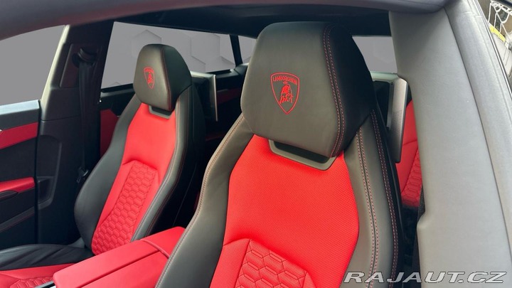 Lamborghini Urus 4-místo / NEZ. TOPENÍ / Z 2019