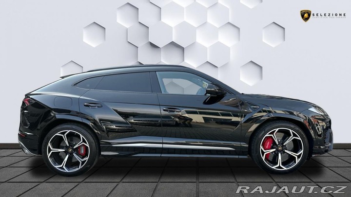 Lamborghini Urus 4-místo / NEZ. TOPENÍ / Z 2019