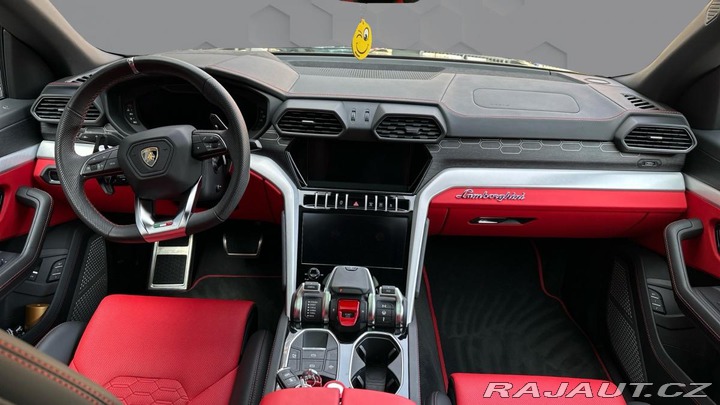 Lamborghini Urus 4-místo / NEZ. TOPENÍ / Z 2019