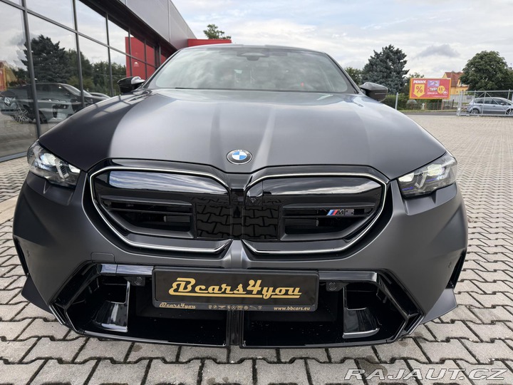 BMW M5 ULTIMATE FROZEN DEEP KARB 2026