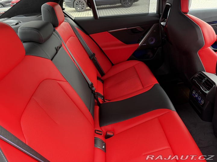 BMW M5 ULTIMATE FROZEN DEEP KARB 2026