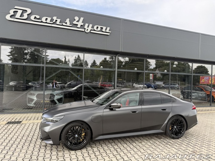 BMW M5 ULTIMATE FROZEN DEEP KARB 2026