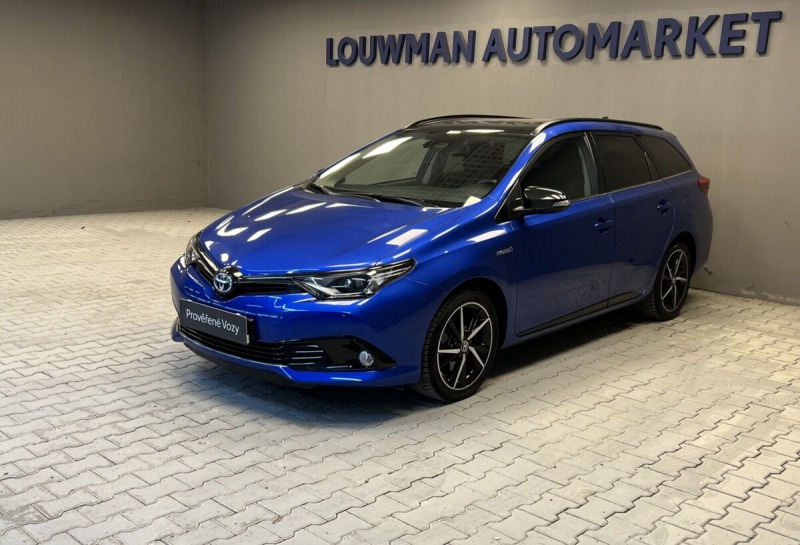 Toyota Auris 1.8 Hybrid AT SELECTION
