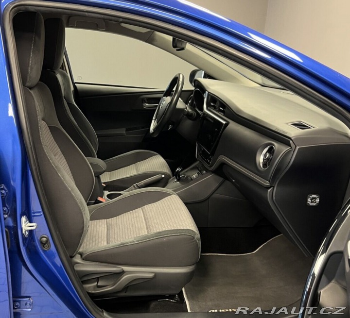 Toyota Auris 1.8 Hybrid AT SELECTION 2018