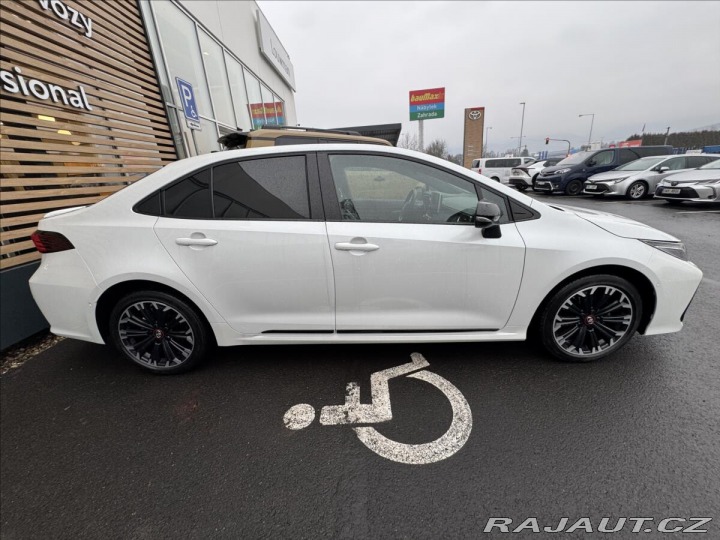 Toyota Corolla 1,8 GR SPORT DYNAMIC 2024