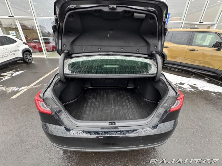Toyota Camry 2,5 EXECUTIVE 2024