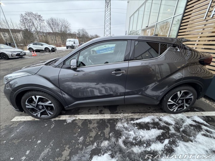 Toyota C-HR 1,8 STYLE 2023