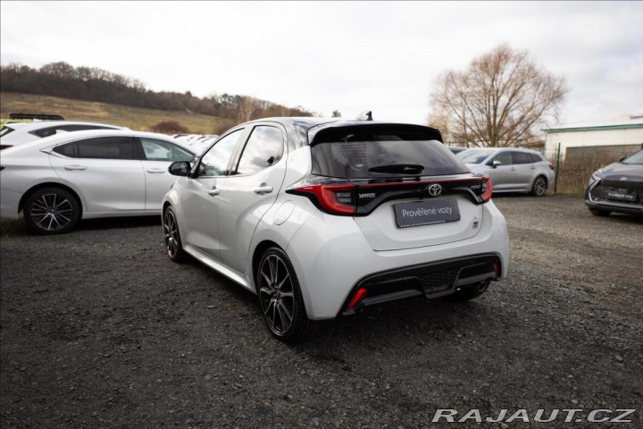 Toyota Yaris 1,5 AT GR SPORT 2022