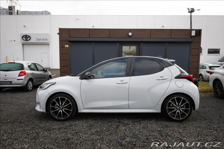 Toyota Yaris 1,5 AT GR SPORT 2022