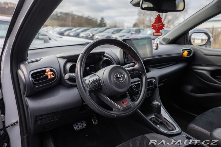 Toyota Yaris 1,5 AT GR SPORT 2022