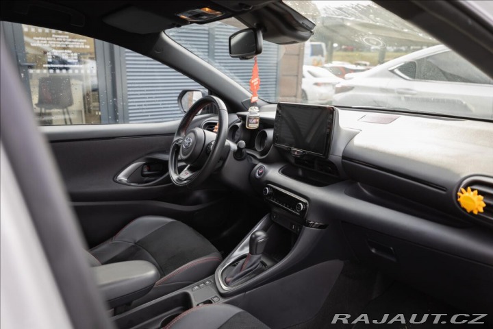 Toyota Yaris 1,5 AT GR SPORT 2022