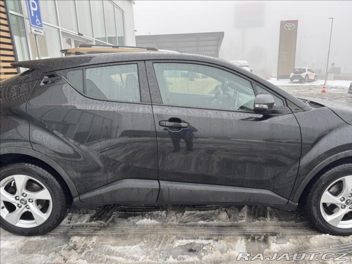 Toyota C-HR 1,2 ACTIVE 2017