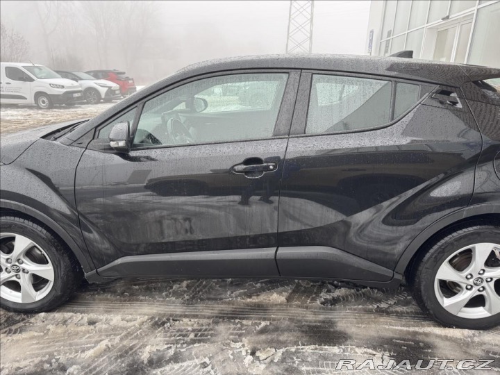 Toyota C-HR 1,2 ACTIVE 2017