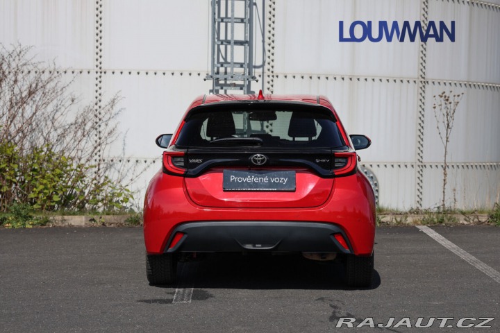 Toyota Yaris AT STYLE 2025
